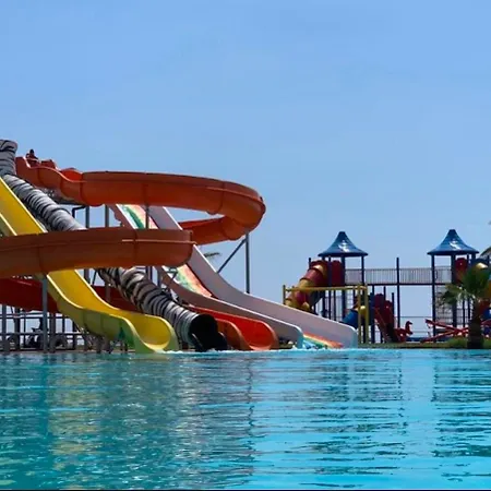 公寓 Sunny Escape Trikomo