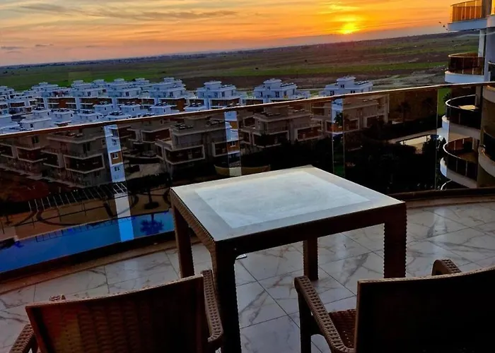 Sunny Escape Trikomo